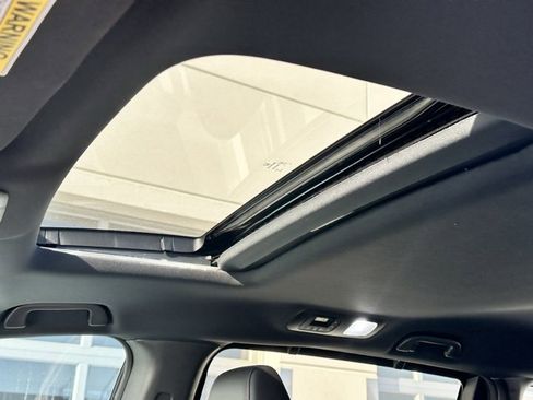 Used 2024 Honda Odyssey Sport image 8