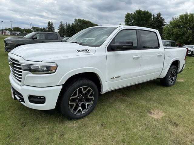 New 2026 RAM 1500 Laramie AWD/4WD image 4