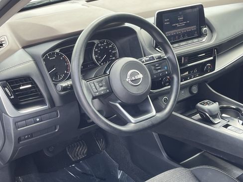 Used 2022 Nissan Rogue SV FWD image 15