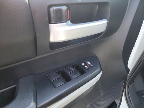 Used 2018 Toyota Tundra SR5 w/ TRD Sport Package image 19