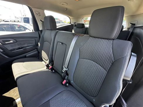 Used 2011 Chevrolet Traverse LT w/ Personal Connectivity Package FWD image 19