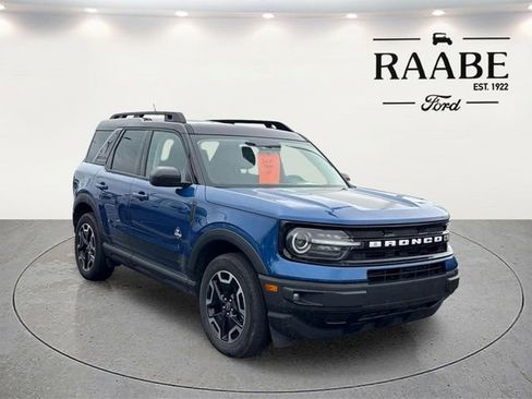 Used 2023 Ford Bronco Sport Outer Banks w/ Tech Package AWD/4WD image 4