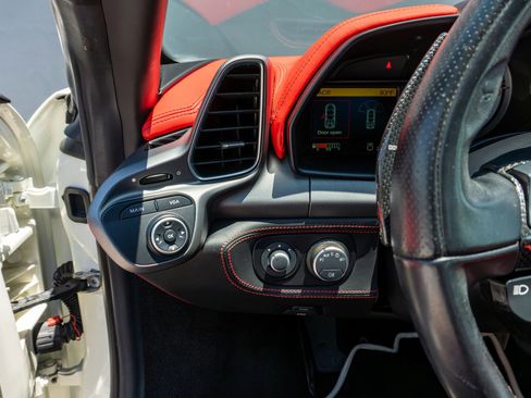 Used 2014 Ferrari 458 Spider RWD image 65