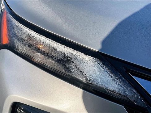 Used 2024 Nissan Rogue SV image 30