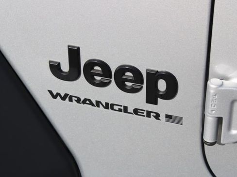 Used 2024 Jeep Wrangler Sport S image 15