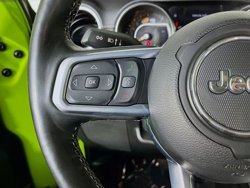 Used 2021 Jeep Wrangler Unlimited Sahara w/ Uconnect 4C Nav & Sound Group AWD/4WD image 15