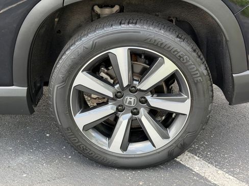 Used 2024 Honda Pilot Touring image 37