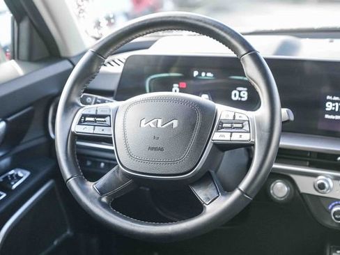 Certified 2023 Kia Telluride S w/ S Sunroof Package image 16