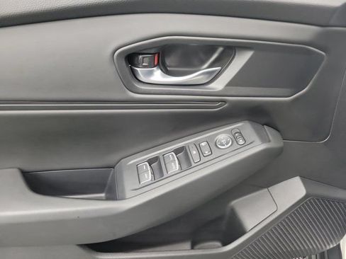 Certified 2025 Honda Accord SE image 19