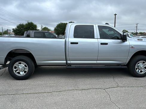 New 2026 RAM 3500 Tradesman AWD/4WD image 4