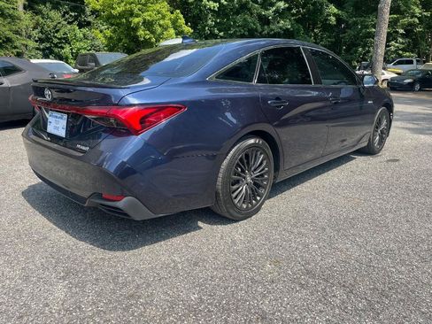 Used 2019 Toyota Avalon XSE w/ Four Season Floor Mat Package FWD image 11