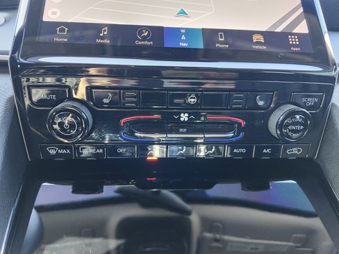 Used 2021 Jeep Grand Cherokee L Limited w/ Trailer Tow Group (B) image 35