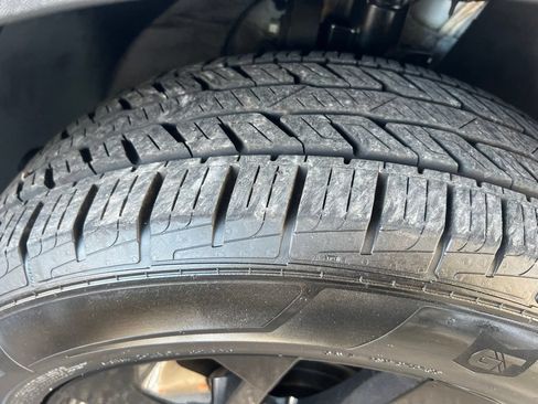 Used 2021 Kia Sorento S w/ Panoramic Sunroof Package AWD/4WD image 40