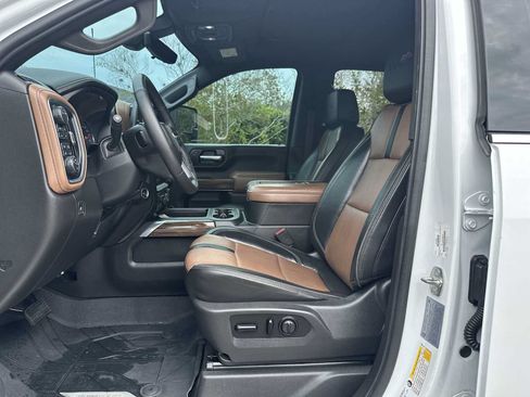 Certified 2021 Chevrolet Silverado 3500 High Country AWD/4WD image 2