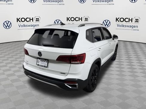 Used 2022 Volkswagen Taos SE w/ IQ.Drive SE Package image 7