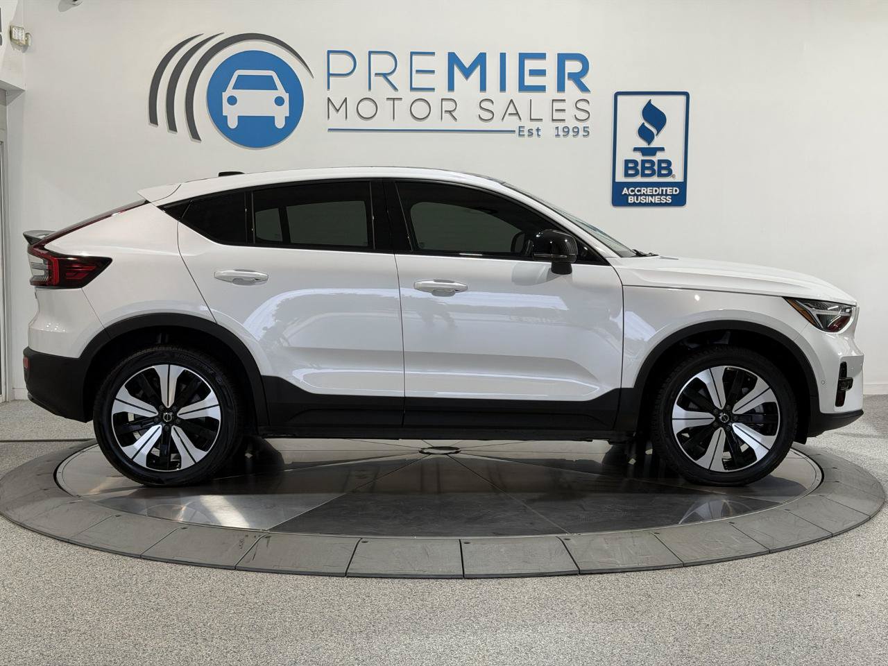 Used 2023 Volvo C40 P8 Recharge Plus AWD/4WD image 2