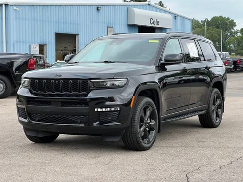 Used 2025 Jeep Grand Cherokee L Limited w/ Luxury Tech Group II AWD/4WD image 50