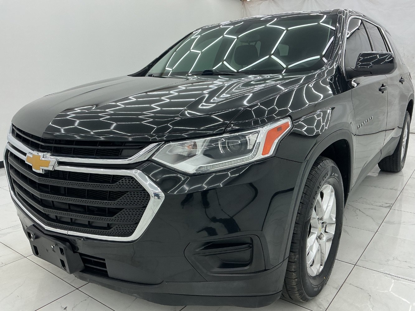 Used 2021 Chevrolet Traverse LS AWD/4WD image 1