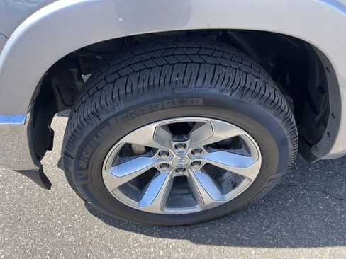 Used 2021 RAM 1500 Limited w/ Advanced Safety Group image 4