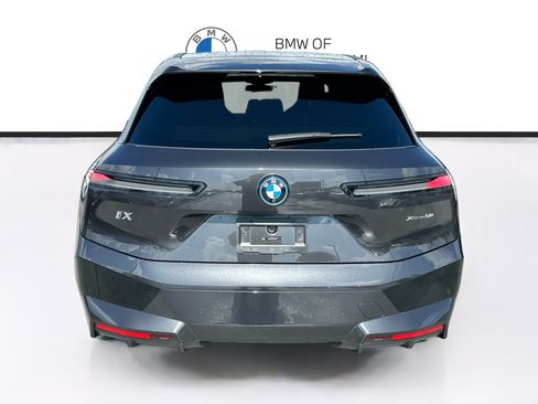 Used 2024 BMW iX xDrive50 w/ Premium Package AWD/4WD image 6