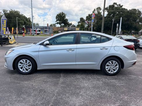 Used 2020 Hyundai Elantra SE w/ Cargo Package (C1) FWD image 10