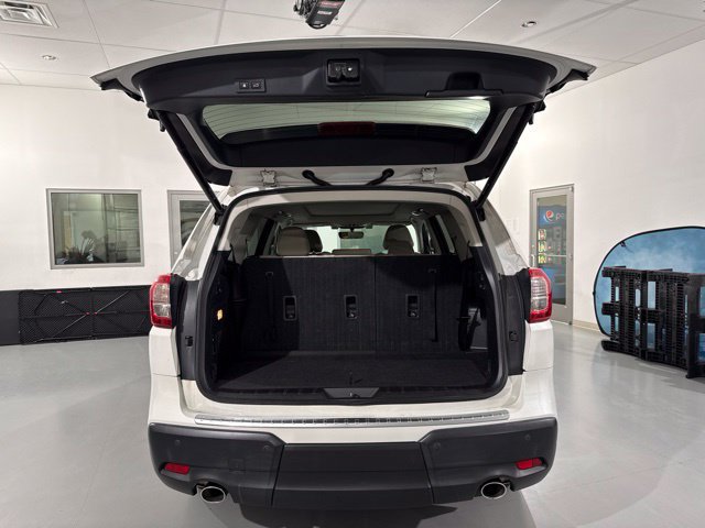 Used 2021 Subaru Ascent Limited w/ Technology Package AWD/4WD image 12
