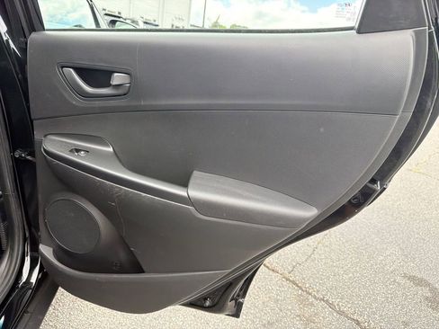 Used 2019 Hyundai Kona SE FWD image 16