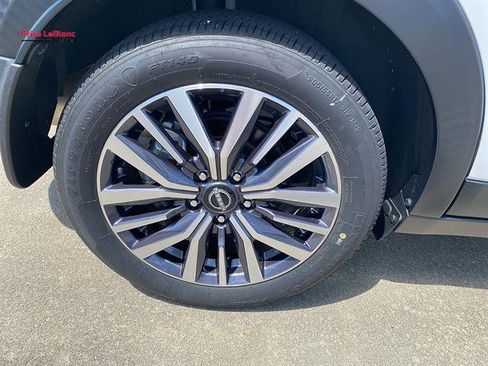 Used 2024 Nissan Kicks SV FWD image 9