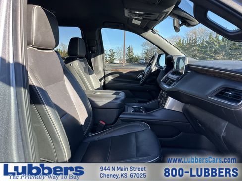 Used 2022 Chevrolet Suburban Premier image 23