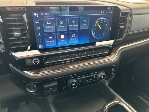 Used 2024 Chevrolet Silverado 1500 LT AWD/4WD image 24