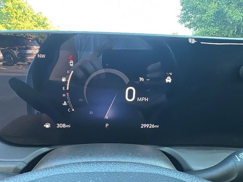 Used 2025 Buick Encore GX Preferred AWD/4WD image 18
