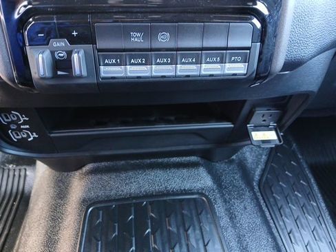 New 2026 RAM 3500 Tradesman AWD/4WD image 37