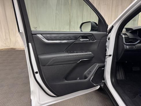 New 2026 GMC Acadia Elevation w/ LPO, Floor Liner Package image 23