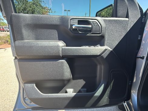 Used 2025 Chevrolet Silverado 1500 Custom RWD image 11