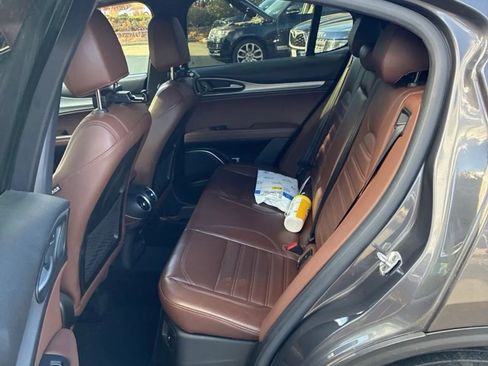 Used 2018 Alfa Romeo Stelvio Ti Sport image 4