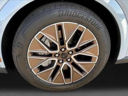 Used 2025 Ford Mustang Mach-E Premium AWD/4WD image 32