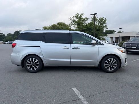 Used 2015 Kia Sedona SX FWD image 8