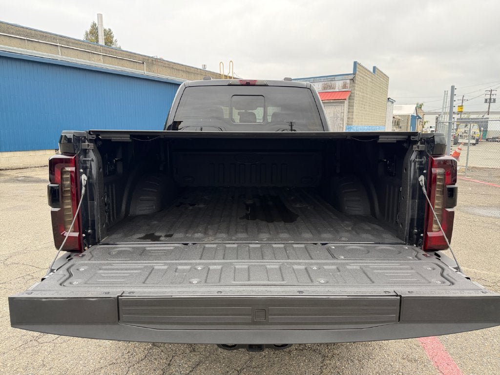 Used 2023 Ford F350 Lariat w/ Lariat Ultimate Package AWD/4WD image 22