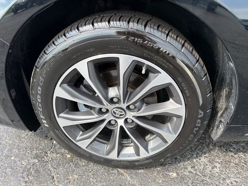 Used 2017 Toyota Avalon XLE Premium w/ All Weather Liner Package FWD image 33