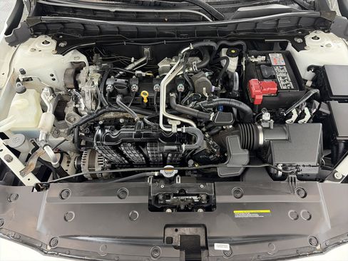 Certified 2022 Nissan Altima 2.5 SR w/ Midnight Edition Package image 11