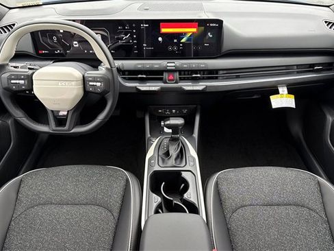 New 2025 Kia K4 GT-Line image 15