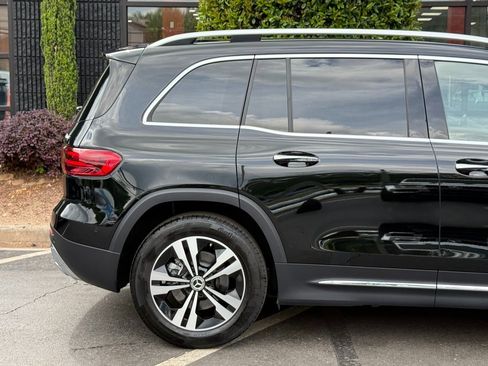 Used 2024 Mercedes-Benz GLB 250 4MATIC image 22