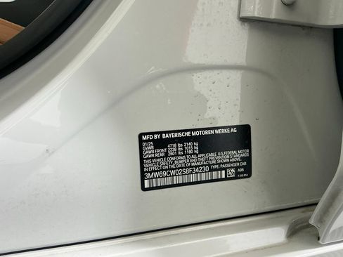 Certified 2025 BMW 330i Sedan w/ Convenience Package RWD image 32