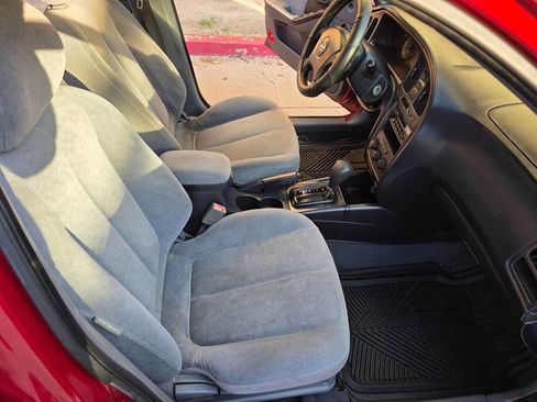 Used 2005 Hyundai Elantra GLS image 10