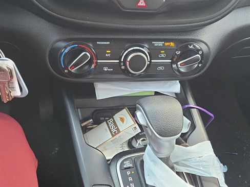 Used 2023 Kia Soul LX w/ LX Technology Package image 1