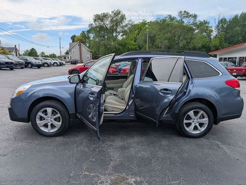 Used 2014 Subaru Outback 2.5i Limited w/ Moonroof Package AWD/4WD image 5