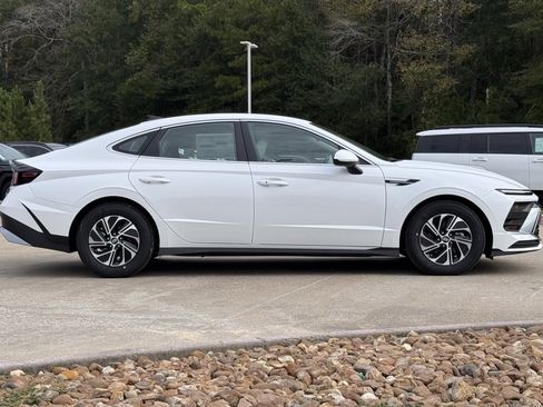 New 2026 Hyundai Sonata Blue image 8