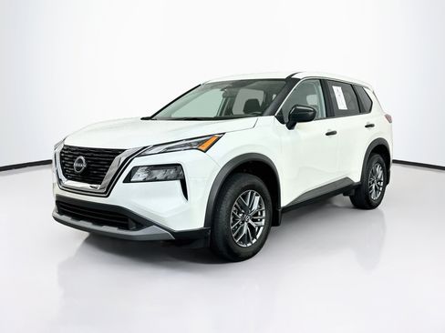 Used 2023 Nissan Rogue S AWD/4WD image 3