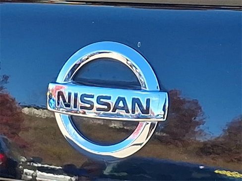 Used 2022 Nissan Versa S image 28