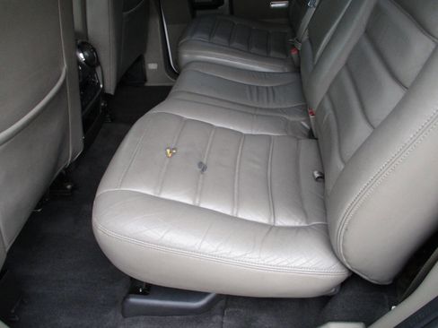 Used 2004 HUMMER H2 w/ Preferred Equipment Group image 6